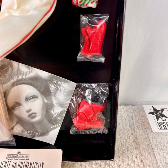 St. Moritz Costume Gene Marshall NRFB COA Ashton Drake 16" Lynne Day New NRFB - Picture 5 of 5